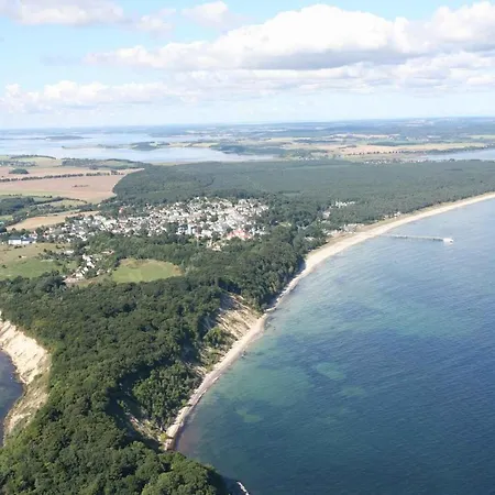 فندق - Ostseebad 1 غورين